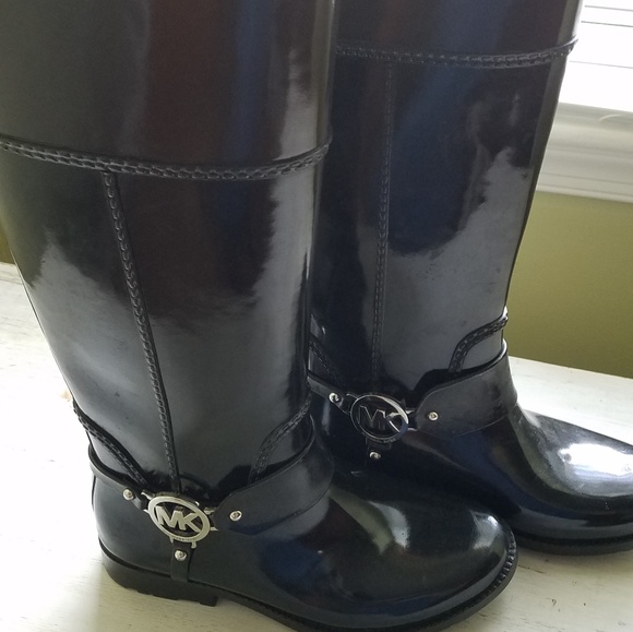 Michael Kors Fulton Harness Two Tone Rain Boots - Picture 2 of 8